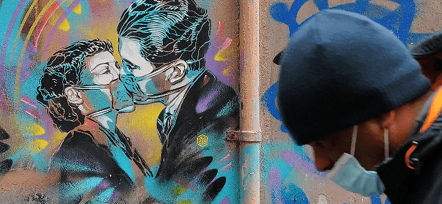 Rome Reinstates Outdoor Masking Despite Huge Drop In Coronavirus Cases